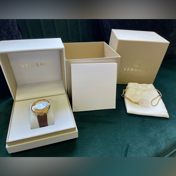 Versace Watch - Picture 4 of 6